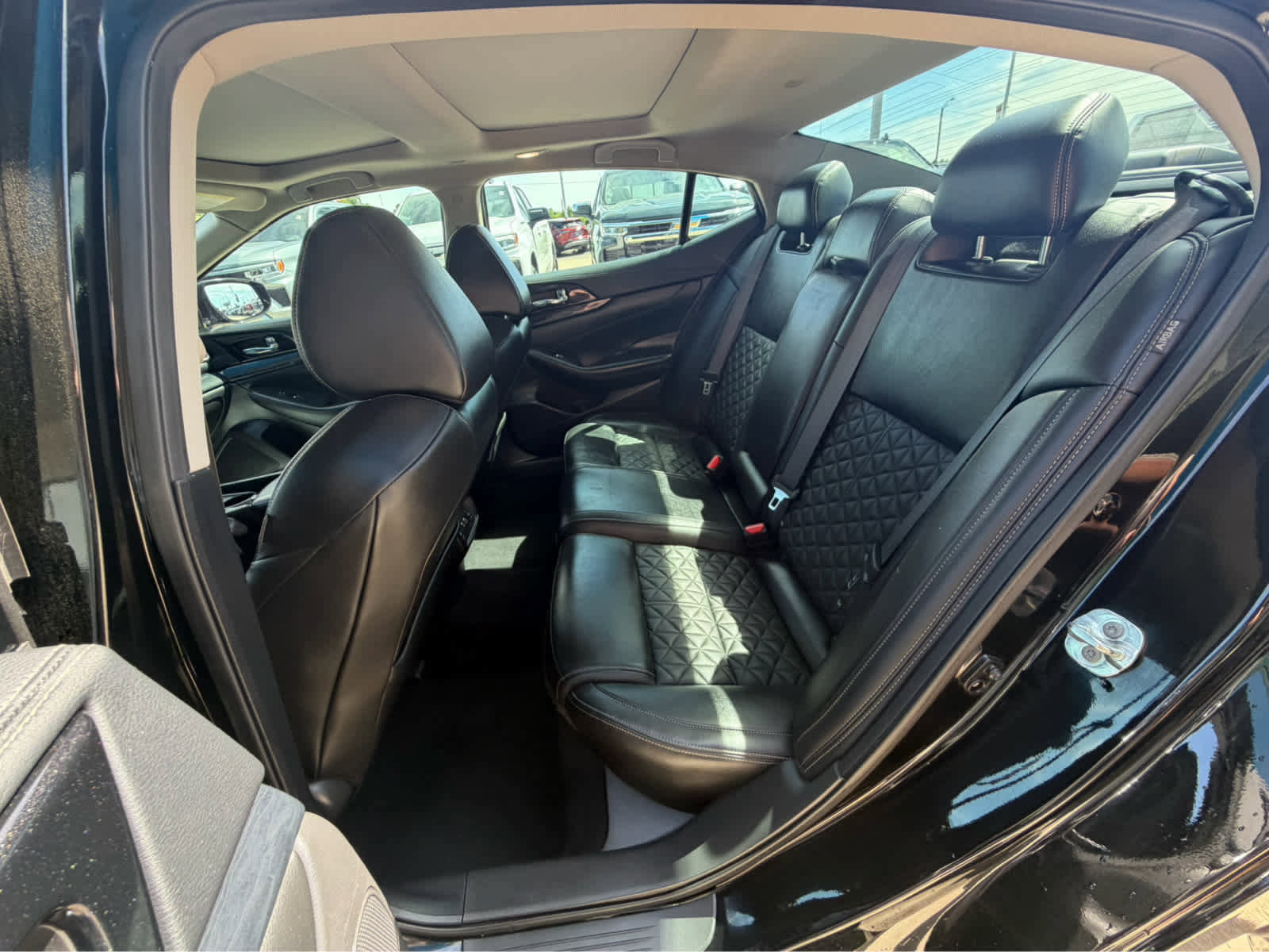 Used 2022 Nissan Maxima Platinum w/ Sport Mat Group FWD image 14