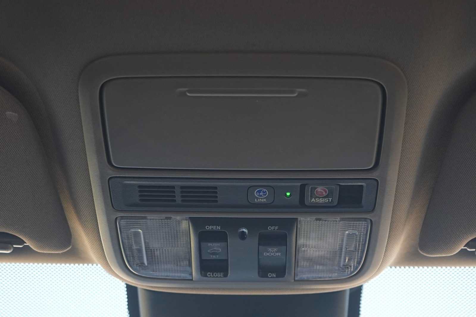 Used 2023 Honda Odyssey Touring image 23