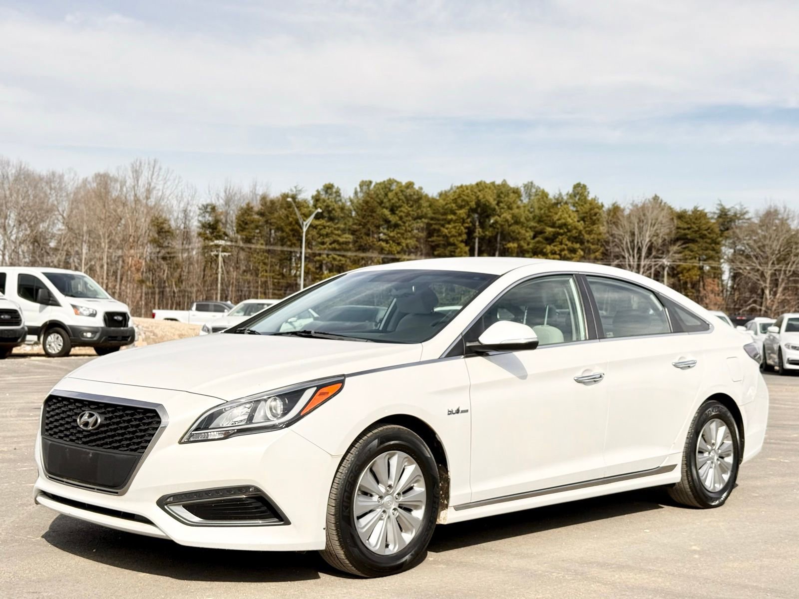Used 2016 Hyundai Sonata SE image 2