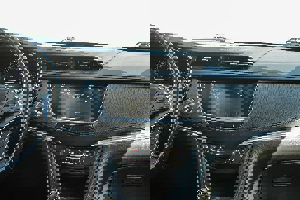 Used 2019 Cadillac XT5 Premium Luxury image 12