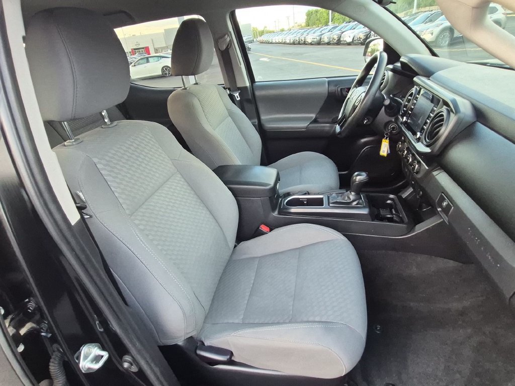 Used 2022 Toyota Tacoma SR AWD/4WD image 25