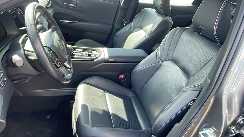 Certified 2025 Toyota Crown Limited image 11