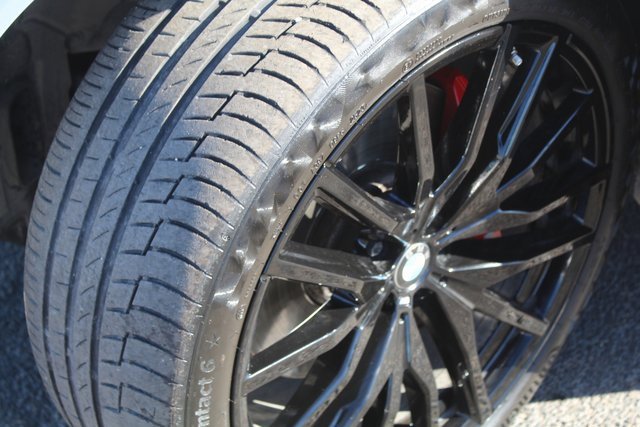 Used 2024 BMW X6 xDrive40i w/ Premium Package image 14