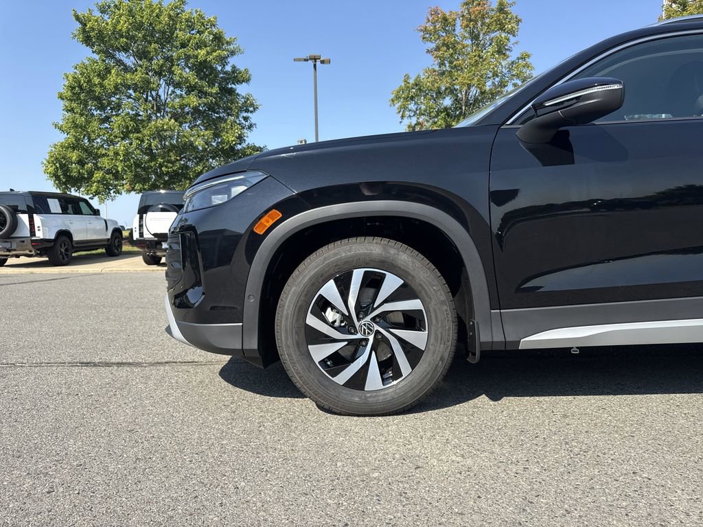 New 2025 Volkswagen Tiguan S image 9