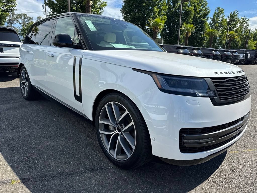 New 2026 Land Rover Range Rover Long Wheelbase SE AWD/4WD image 8