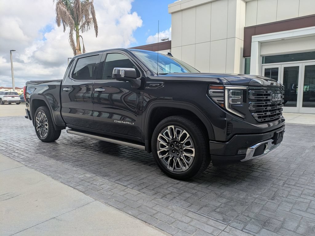 Used 2023 GMC Sierra 1500 Denali Ultimate AWD/4WD image 3