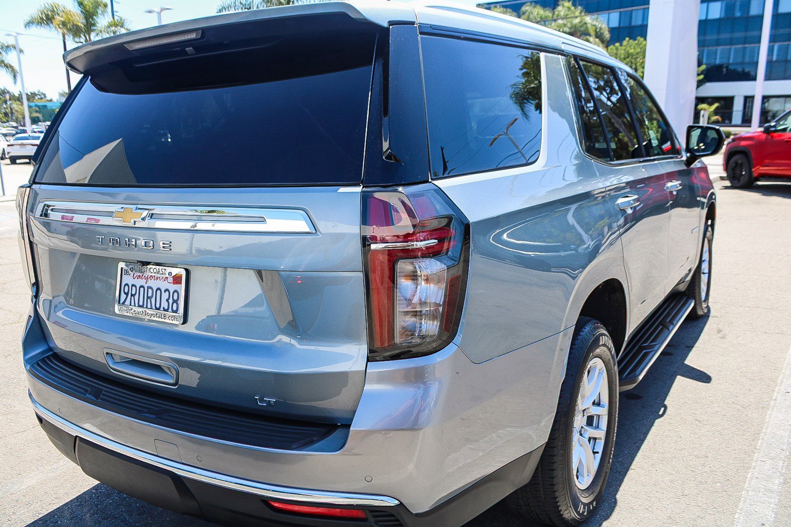 Used 2023 Chevrolet Tahoe LT RWD image 8