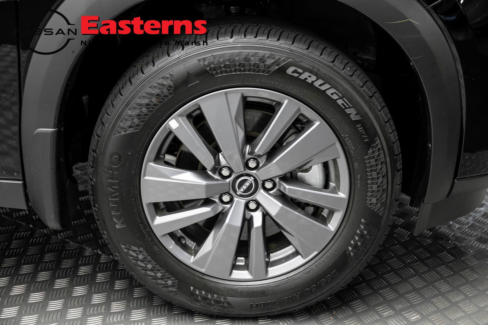 Used 2025 Nissan Pathfinder S image 42