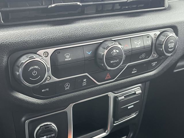 Used 2024 Jeep Wrangler Sport image 28