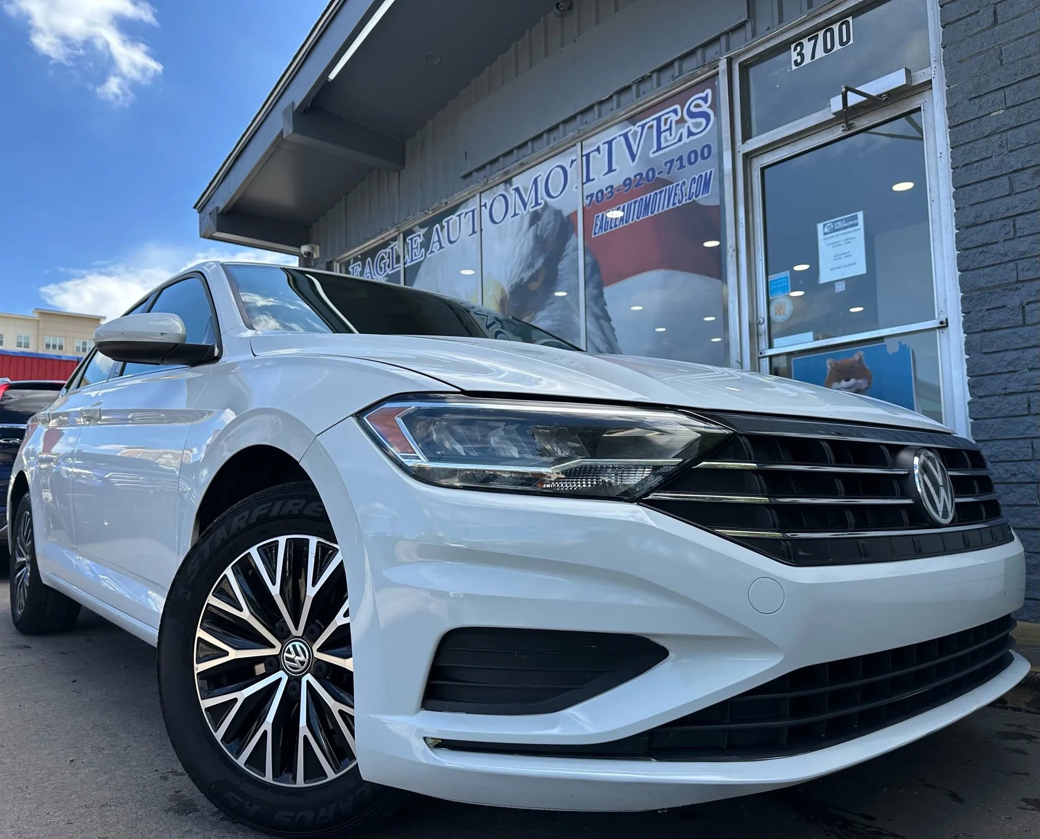 Used 2021 Volkswagen Jetta R-Line image 1
