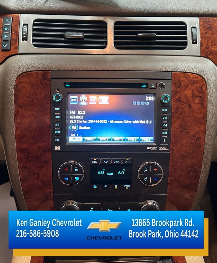 Used 2013 Chevrolet Avalanche LTZ AWD/4WD image 16