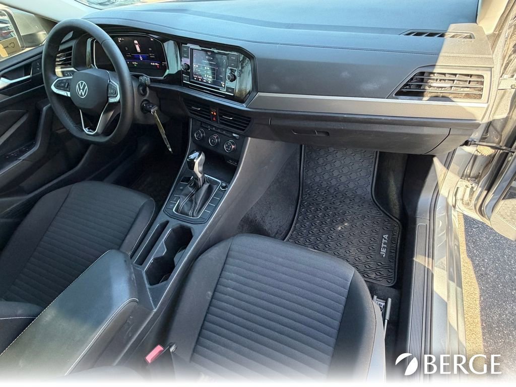 Used 2024 Volkswagen Jetta S image 12