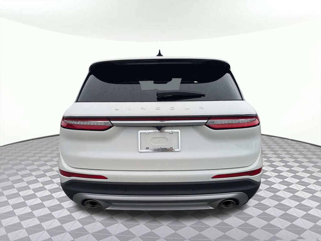 Used 2026 Lincoln Corsair Premiere FWD image 4