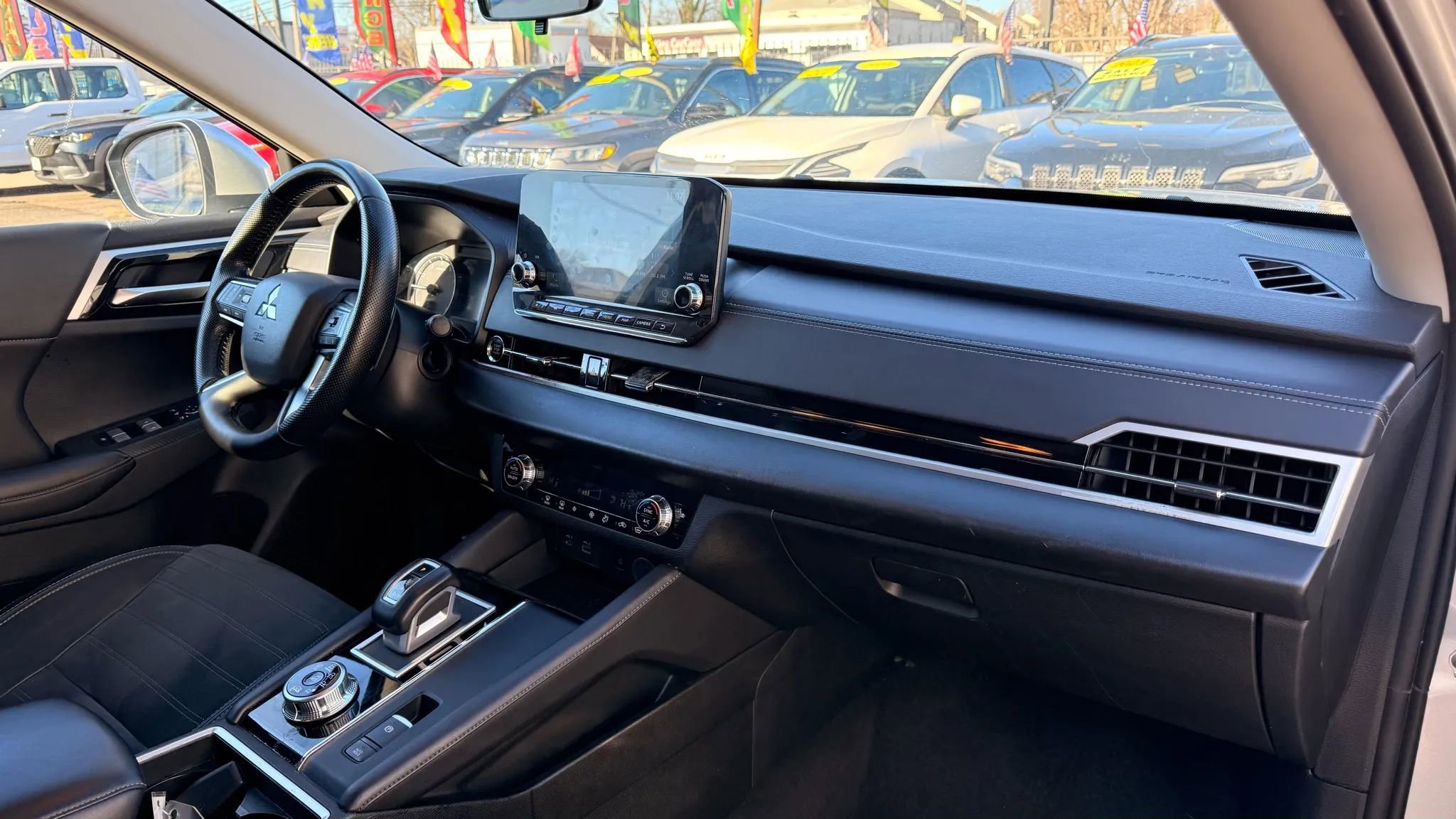 Used 2024 Mitsubishi Outlander Ralliart image 24