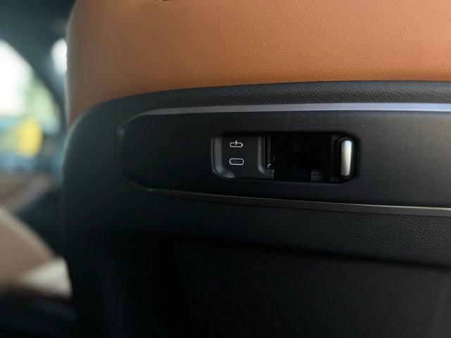 New 2026 BMW X5 xDrive40i w/ M Sport Package image 25