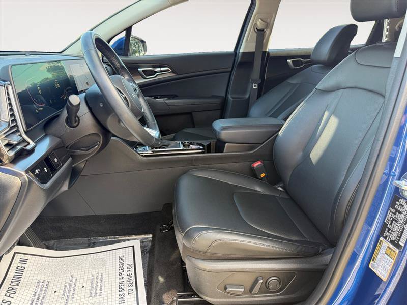 Used 2025 Kia Sportage EX FWD image 10