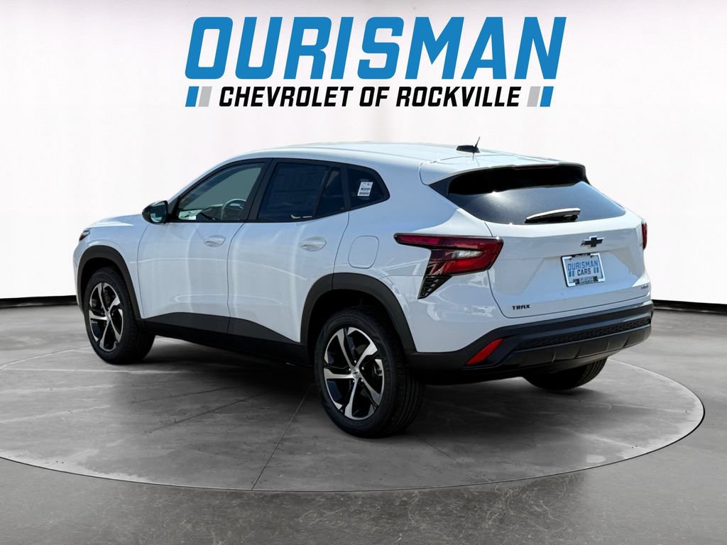 New 2026 Chevrolet Trax RS w/ Driver Confidence Package FWD image 4