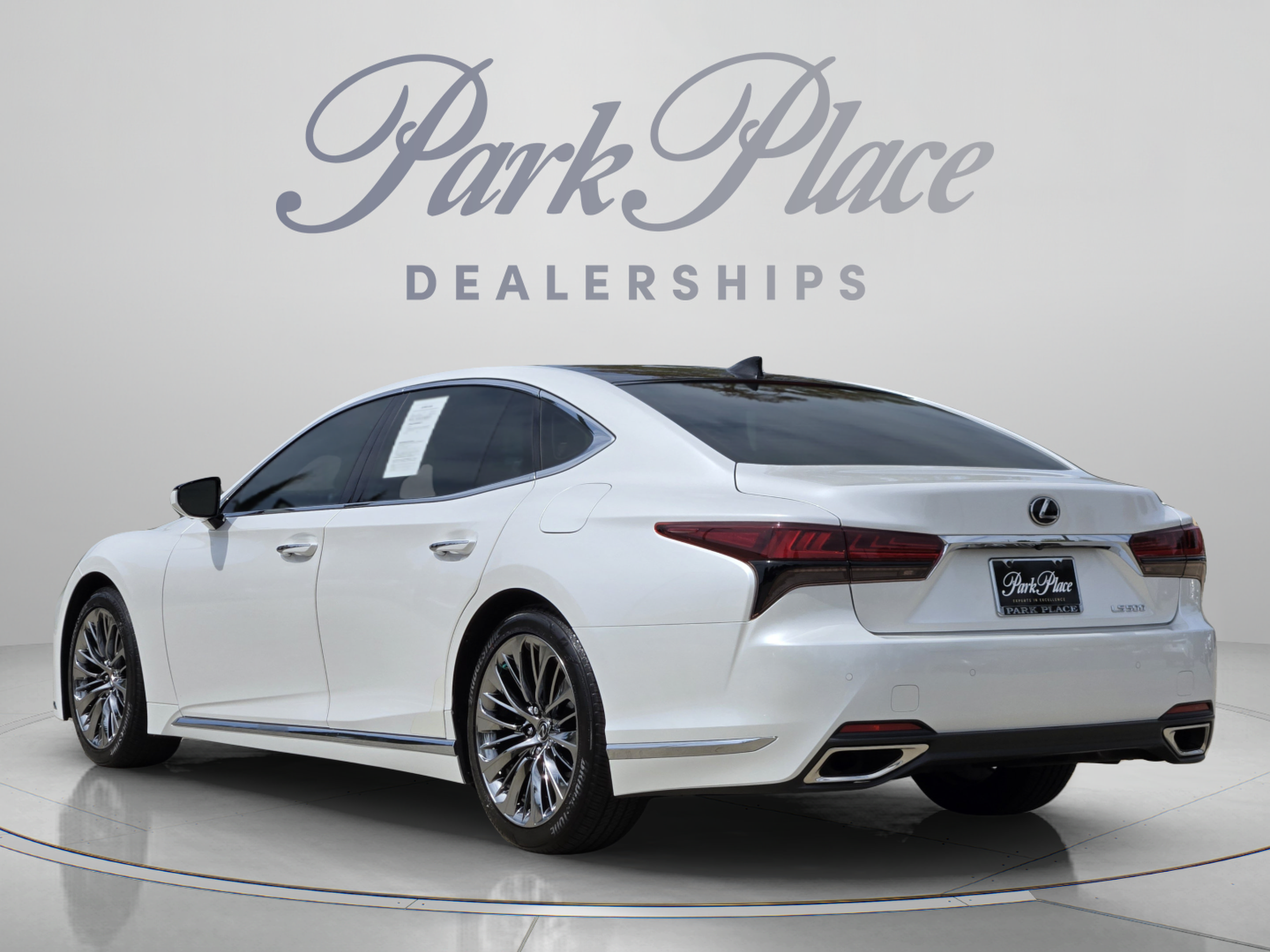 Used 2022 Lexus LS 500 w/ Interior Upgrade Package RWD image 3