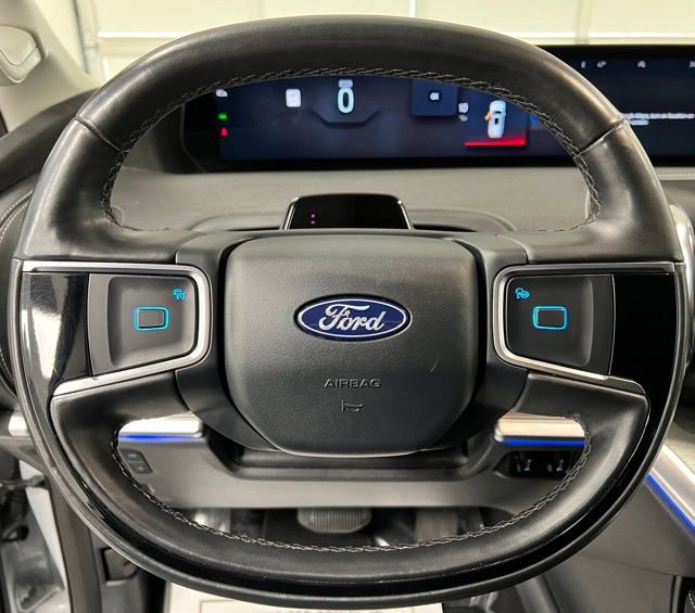 Used 2025 Ford Expedition Platinum AWD/4WD image 22