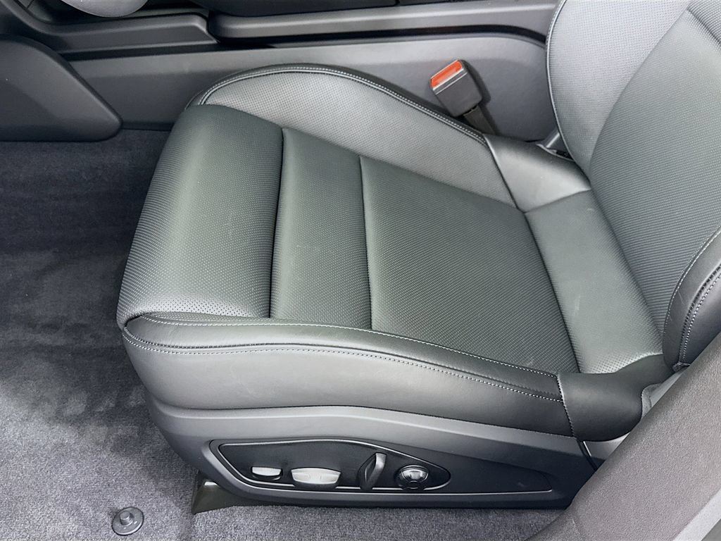 New 2026 Porsche Taycan AWD/4WD image 13