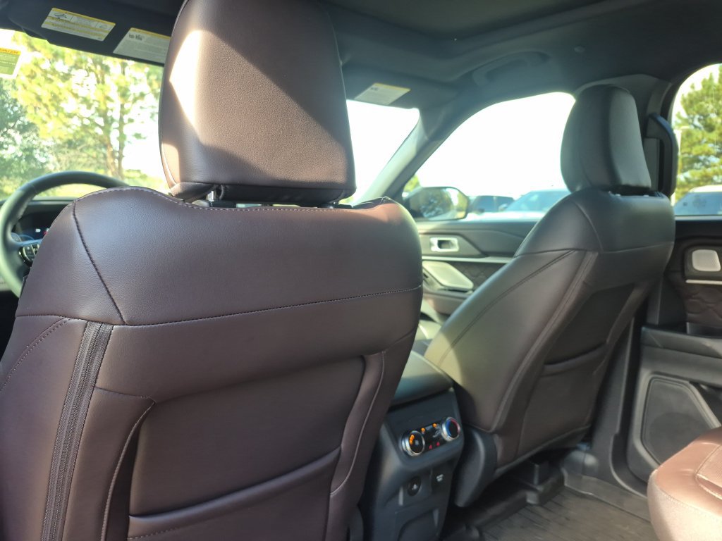 New 2026 Ford Explorer Platinum w/ LUX Leather Package AWD/4WD image 19