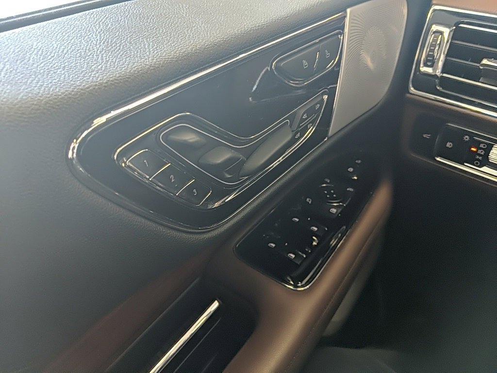 Certified 2023 Lincoln Navigator Reserve image 31