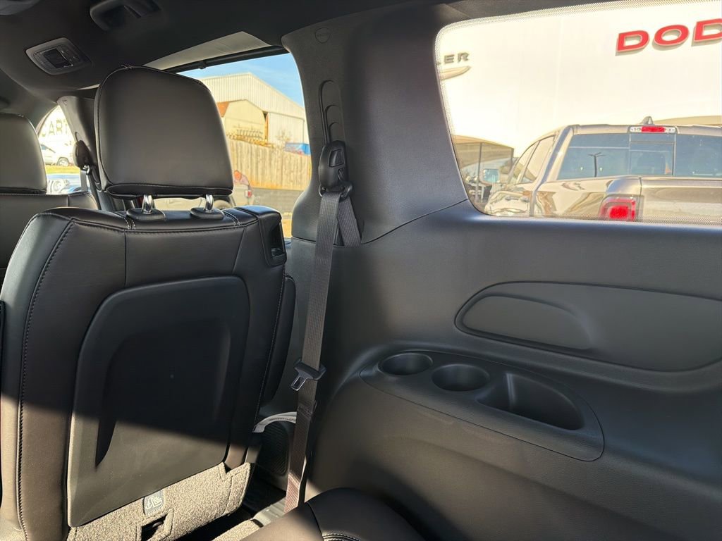 New 2026 Chrysler Pacifica Select FWD image 16