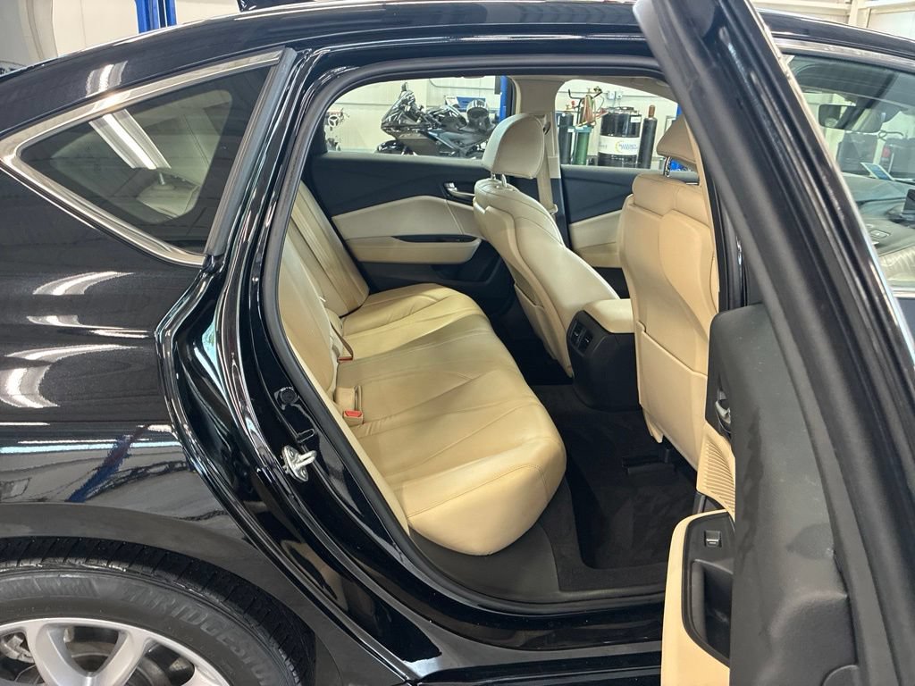 Used 2023 Acura TLX FWD image 20