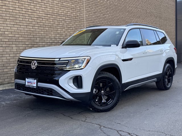 Used 2024 Volkswagen Atlas Peak Edition SE image 48