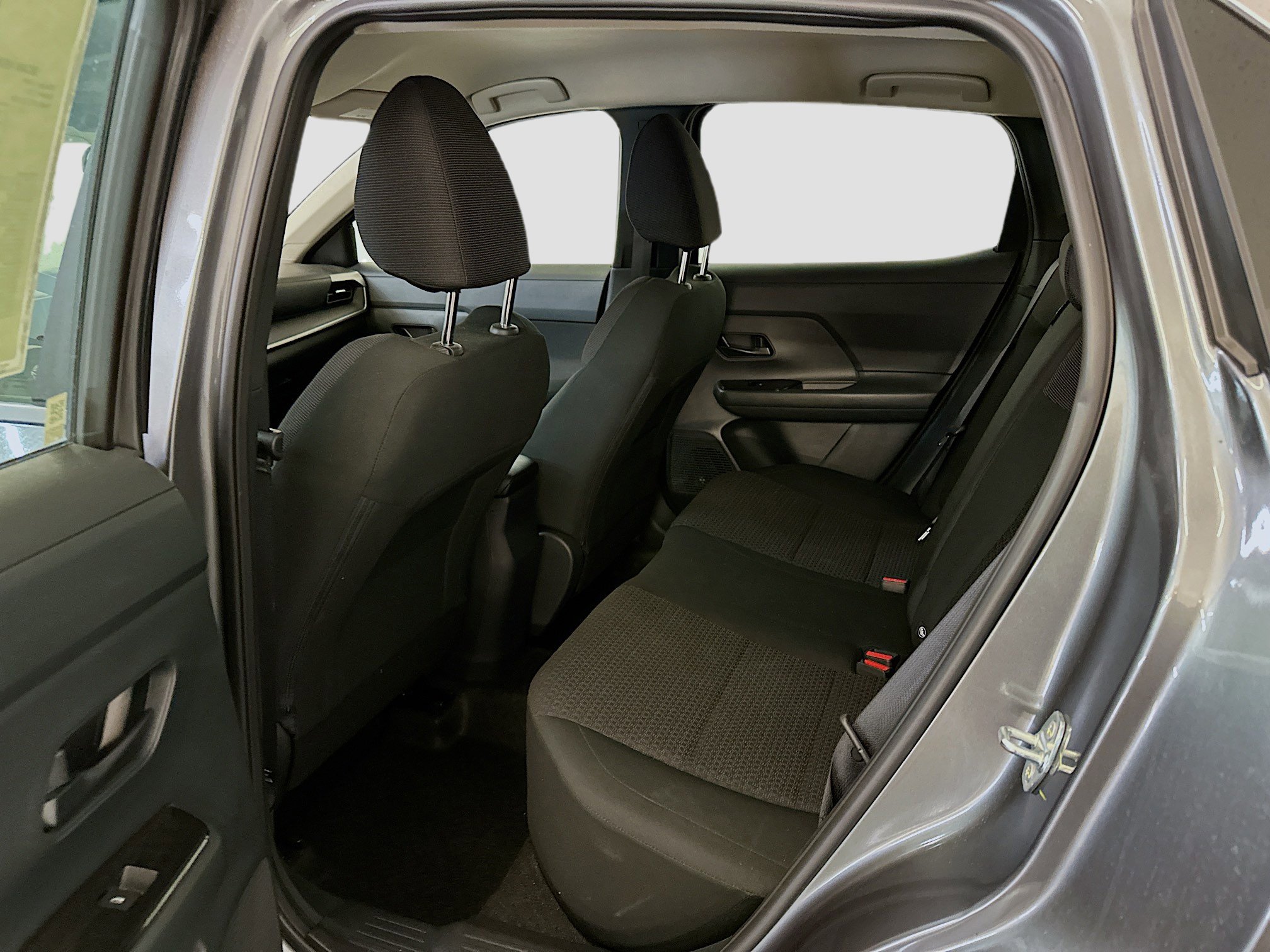 Used 2025 Nissan Kicks S image 28