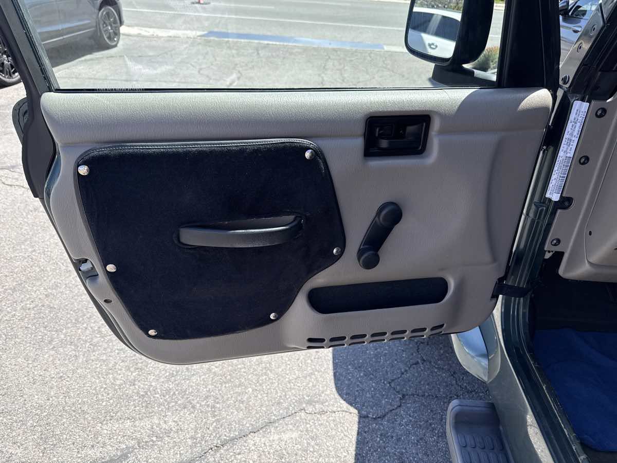 Used 2003 Jeep Wrangler Sahara AWD/4WD image 11
