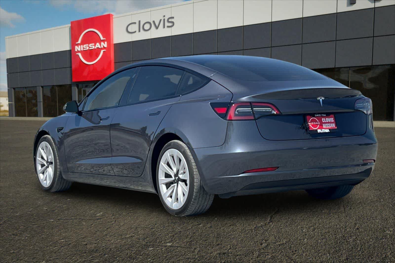 Used 2023 Tesla Model 3 Standard Range RWD image 7