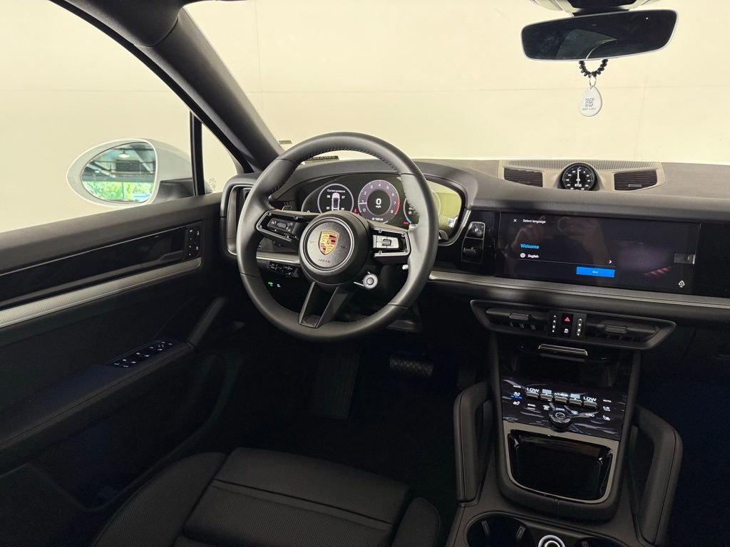 Certified 2025 Porsche Cayenne Coupe image 19