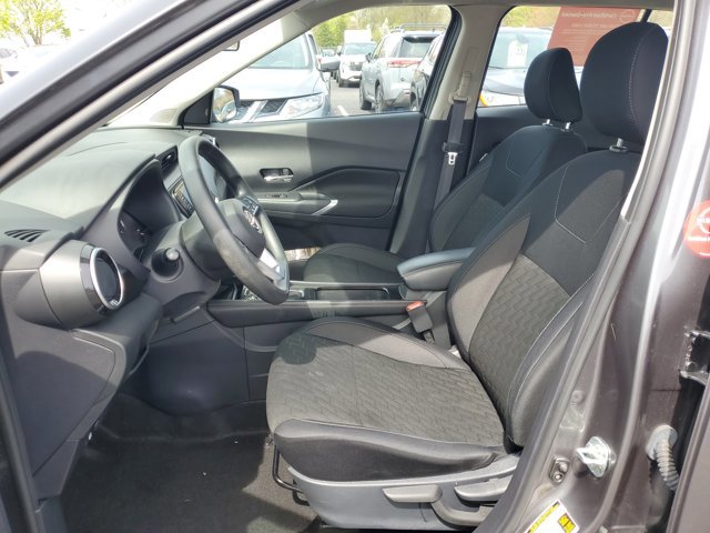 Certified 2024 Nissan Kicks SV FWD image 5