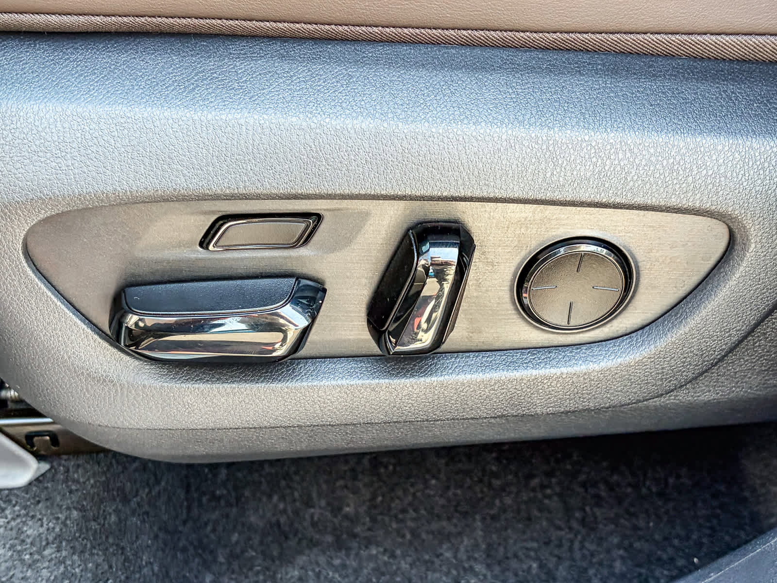 New 2026 Lexus TX 550h AWD Plug-In Hybrid image 22