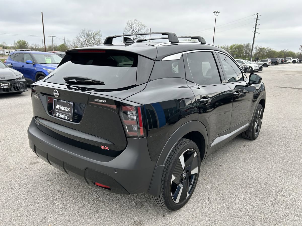 Used 2025 Nissan Kicks SR image 5