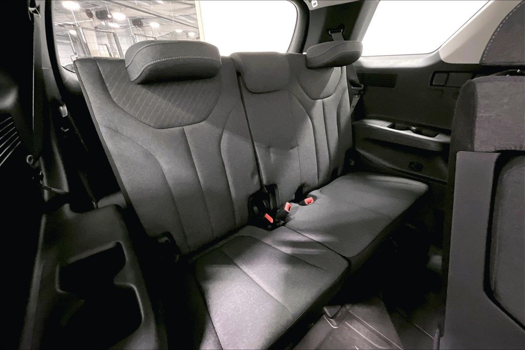 Used 2024 Hyundai Palisade SE AWD/4WD image 32