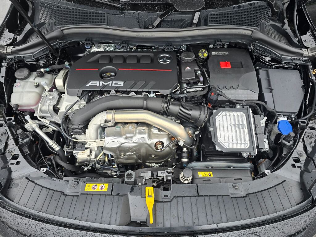 New 2026 Mercedes-Benz GLA 35 AMG 4MATIC image 10