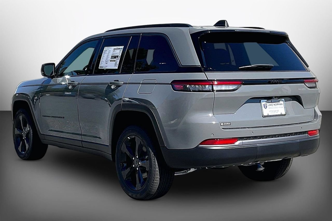 New 2027 Jeep Grand Cherokee Limited w/ Limited Altitude Package RWD image 6