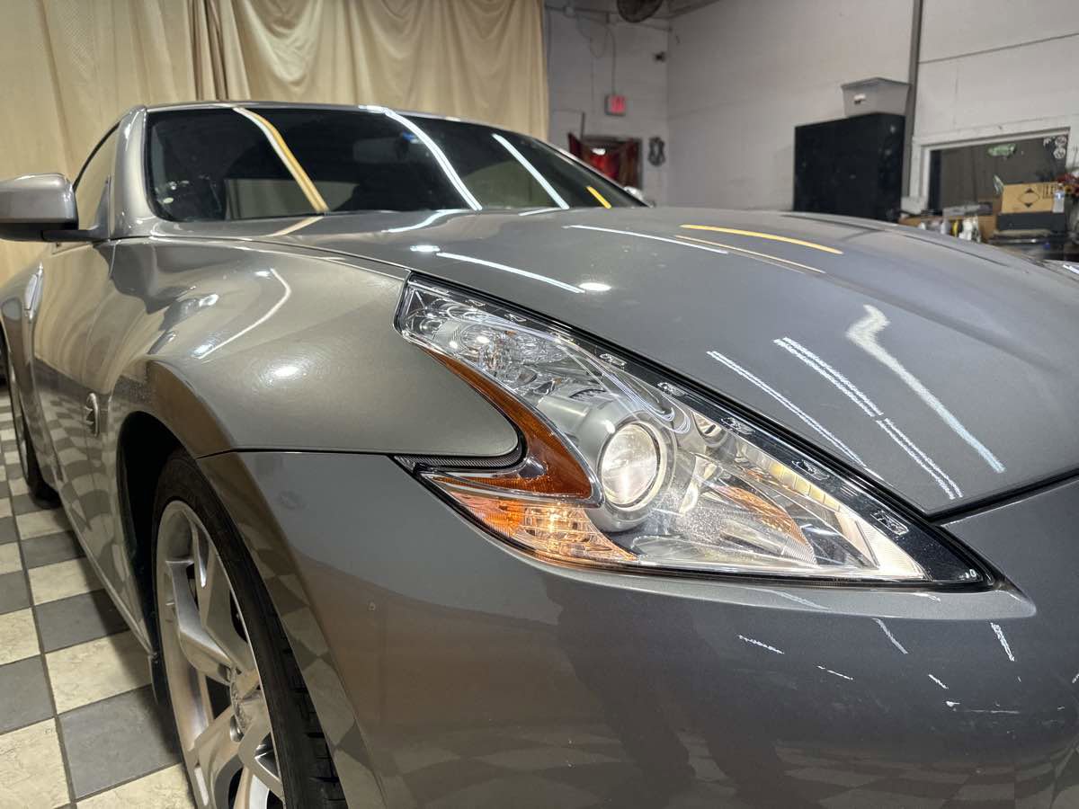 Used 2009 Nissan 370Z Touring w/ Sport Pkg image 6