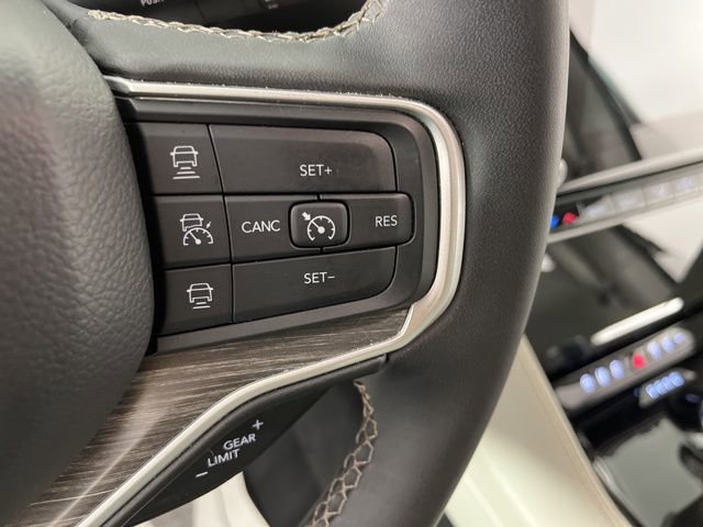 Used 2024 Jeep Wagoneer L Series II w/ Flexible Seating Group image 22