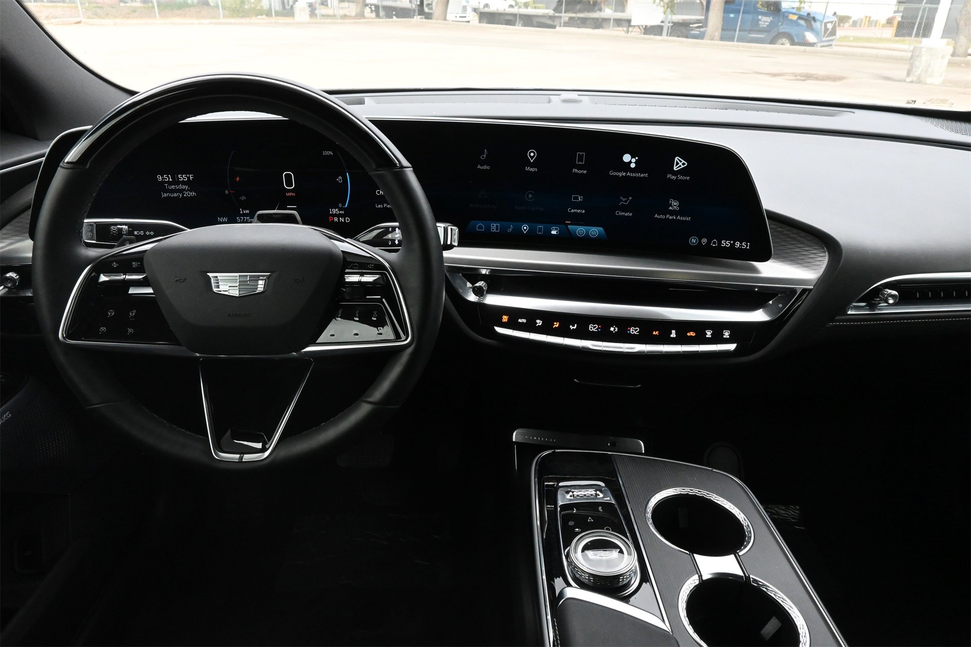 Certified 2024 Cadillac Lyriq Luxury image 9