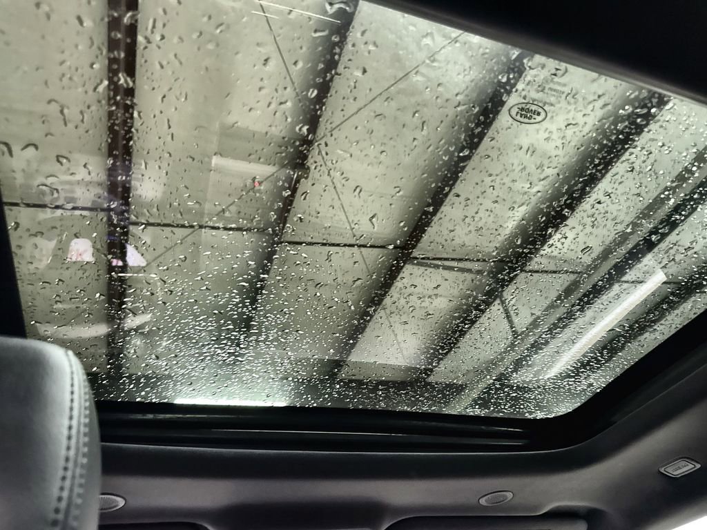 Used 2024 Land Rover Range Rover Evoque S image 26