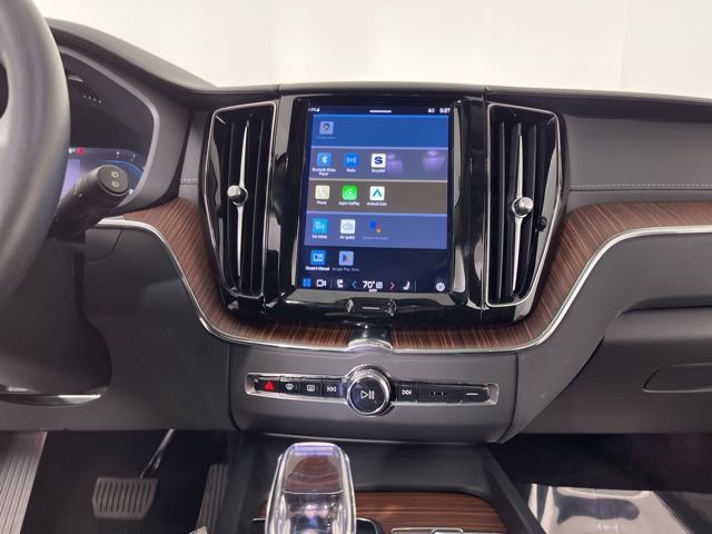 Used 2023 Volvo XC60 B5 Ultimate w/ Climate Package image 24