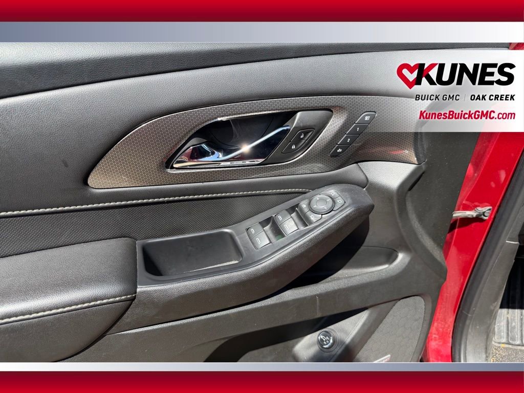 Used 2022 Chevrolet Traverse Premier w/ Redline Edition AWD/4WD image 5