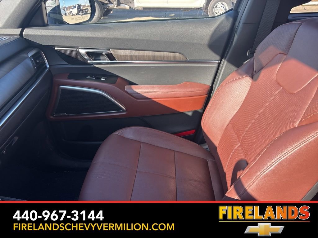 Used 2023 Kia Telluride EX w/ EX Captain's Chair Package image 14