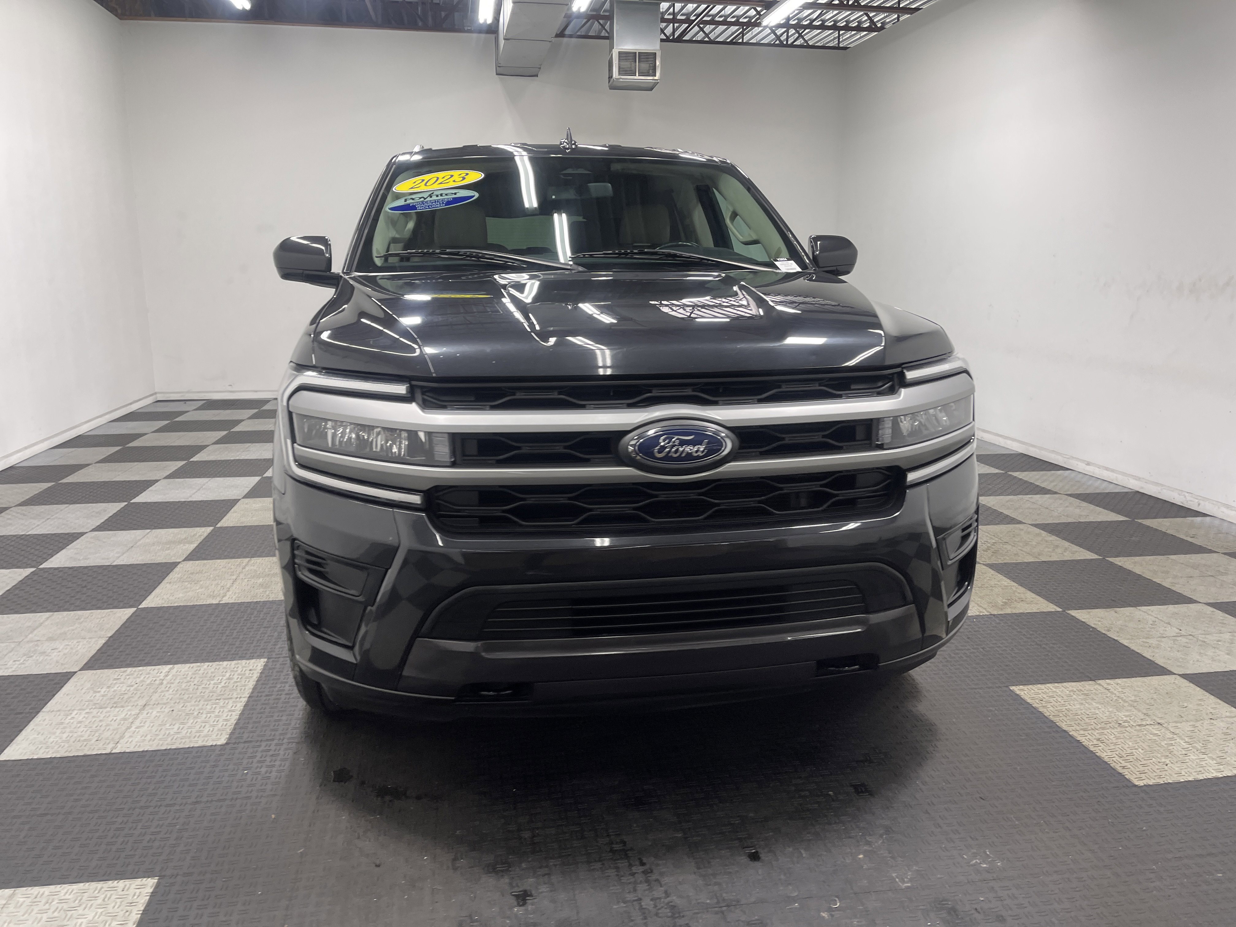 Used 2023 Ford Expedition Max XLT image 7