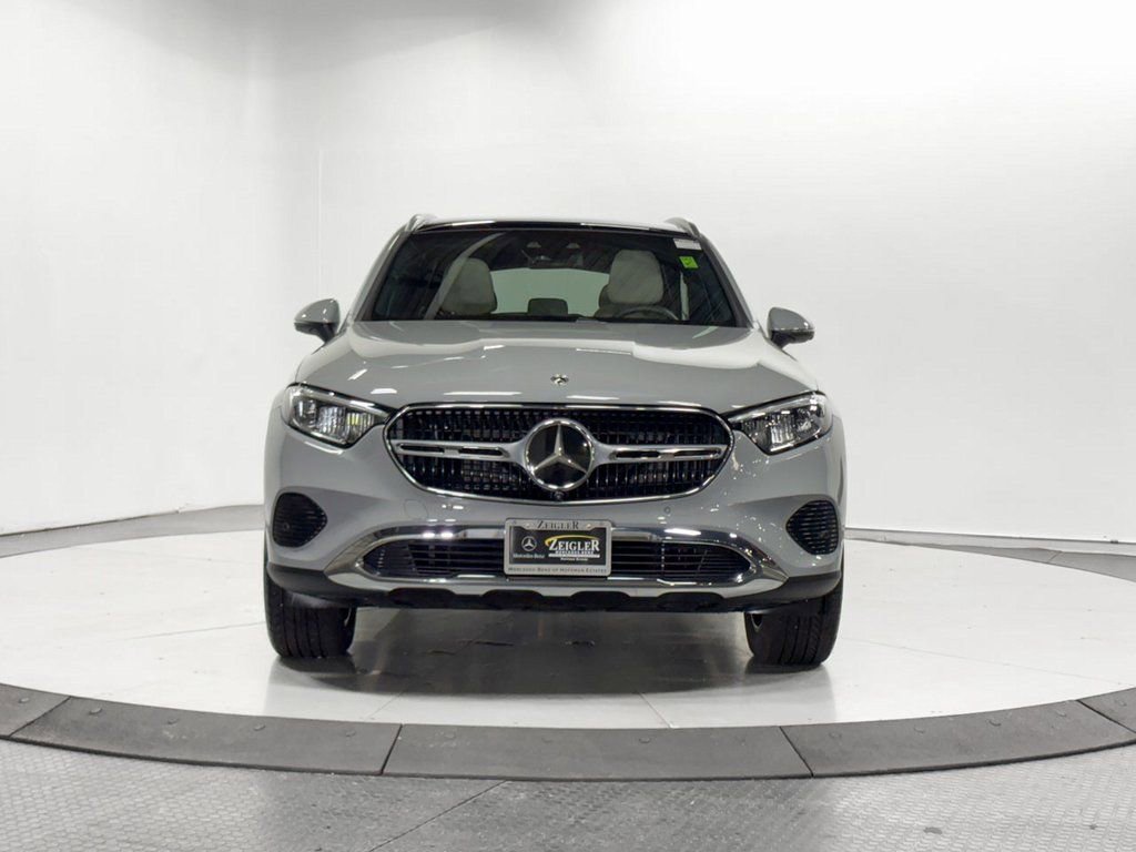 Used 2025 Mercedes-Benz GLC 350e 4MATIC w/ Driver Assistance Package image 2