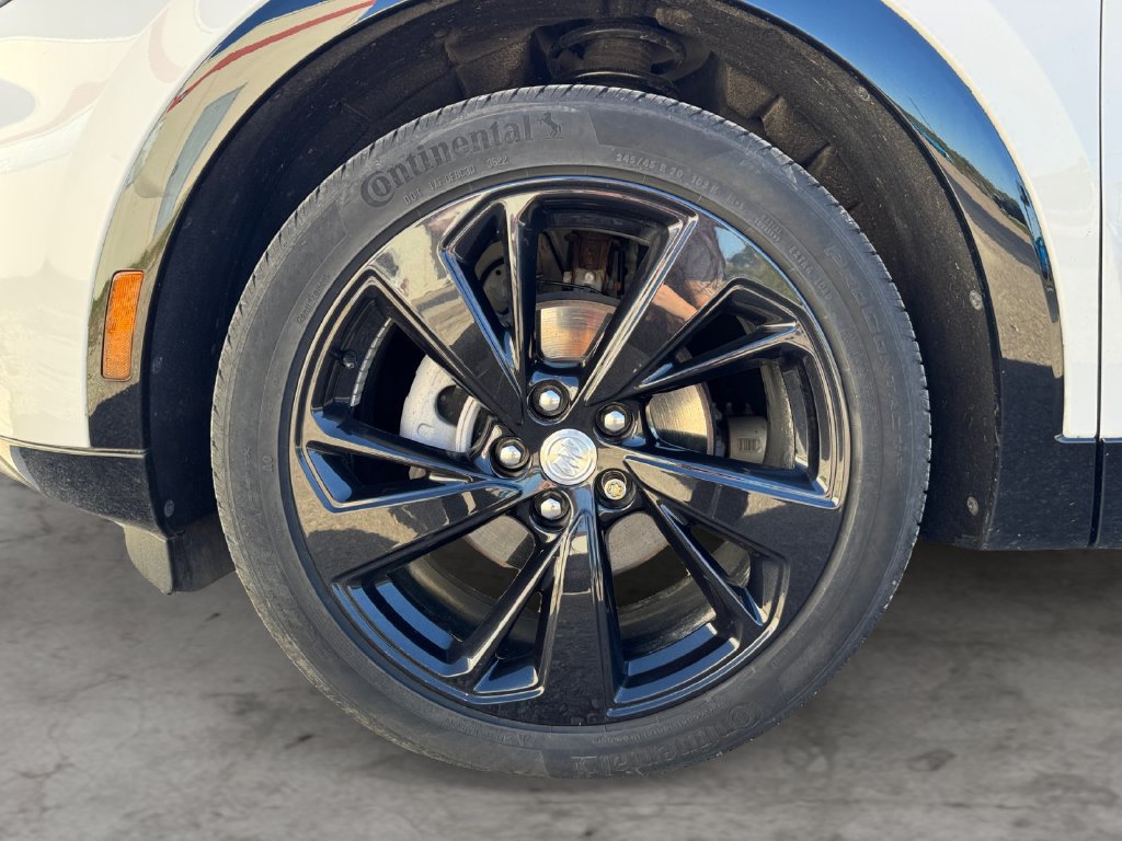 Used 2021 Buick Envision Essence w/ Sport Touring Package AWD/4WD image 9
