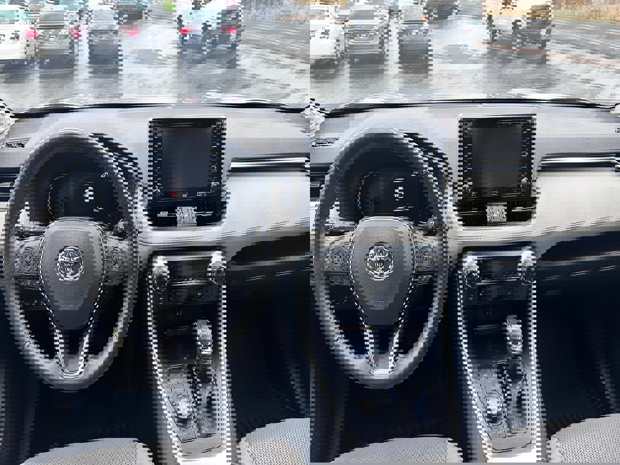 Used 2019 Toyota RAV4 Limited image 7
